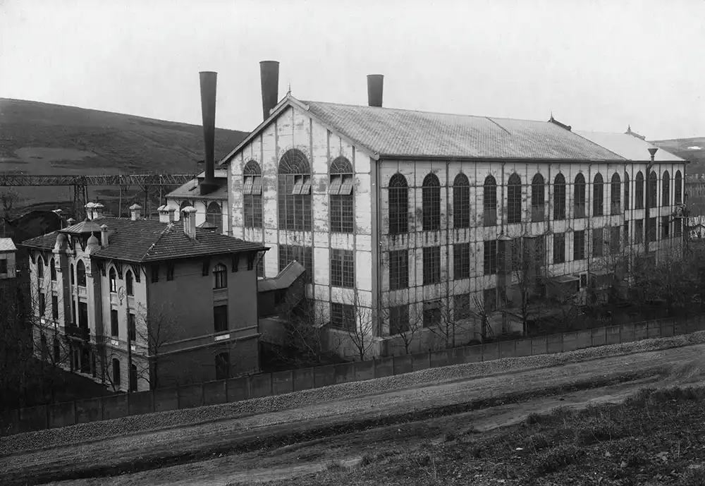 1914 yılında kurulan Silahtarağa Elektrik Santrali ve bacaları