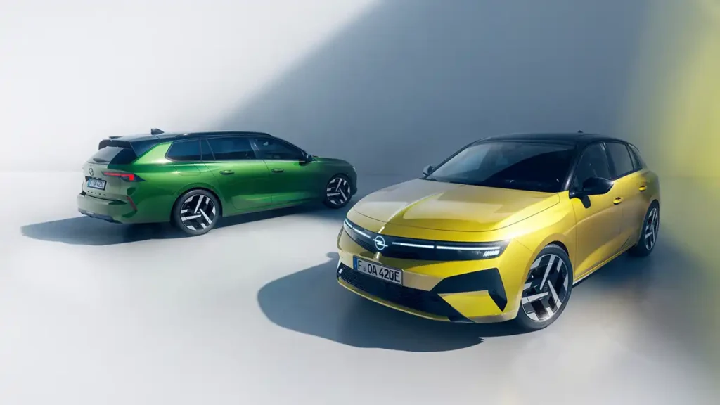 Opel'in elektriklileri sahneye çıkıyor - Opel Astra Sports Tourer