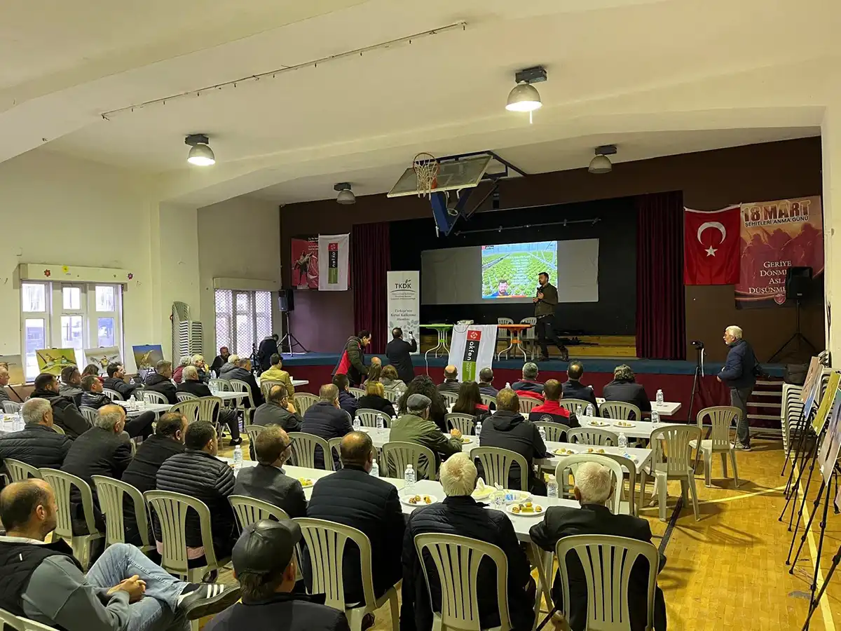 Akfen Yenilenebilir Enerji’den çiftçilere seminer